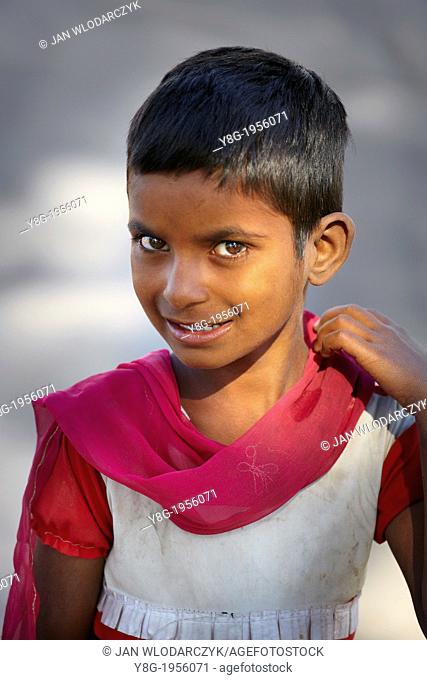 Portrait of a young indian girl, Udaipur, Rajasthan, India