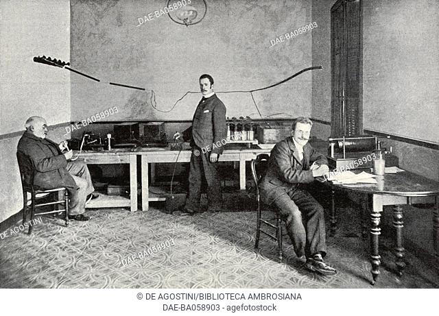 Wireless telegraph in Biot, France, Giletta photograph from L'Illustration, No 3038, May 18, 1901. DeA / Veneranda Biblioteca Ambrosiana, Milan