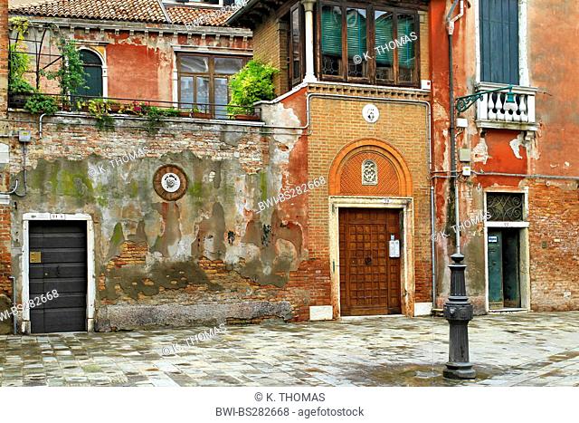 rotten houses, Italy, Dosoduro, Venice