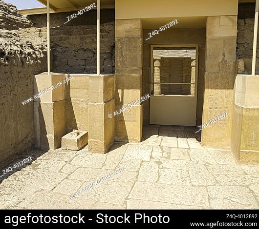 Egypt, Saqqara, tomb of Horemheb, statue room