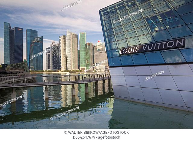 Singapore, skyline with the Louis Vuitton floating shop