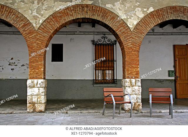 arches, chairs, square, Sant Pere de Ribes, Catalonia, Spain