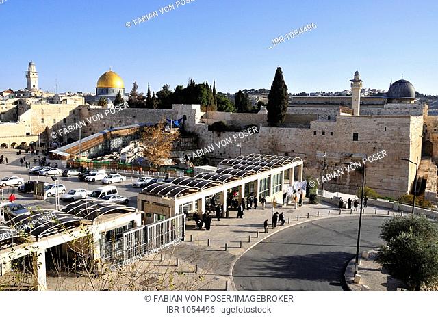 View over the Western Wall or Wailing Wall to the Dome of the Rock, Qubbet es-Sakhra, on Temple Mount, Jerusalem, Israel, Western Asia, Orient