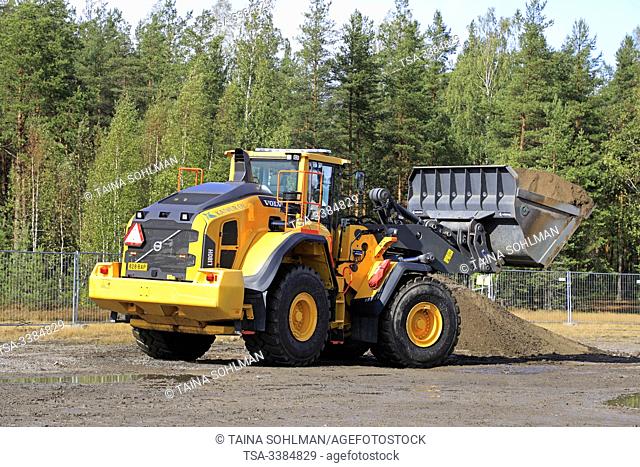 Hyvinkaa, Finland. September 6, 2019. Volvo L180H wheel loader at work moving gravel on Maxpo 2019. Credit: Taina Sohlman