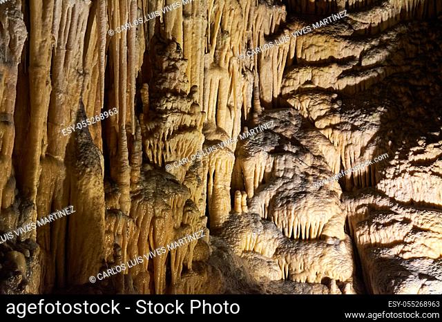 Caves of Drach, Mallorca, Spain. Growth and contraction in constant cycle, limestone formations, stalactites, stalagmites, columns, epelothems