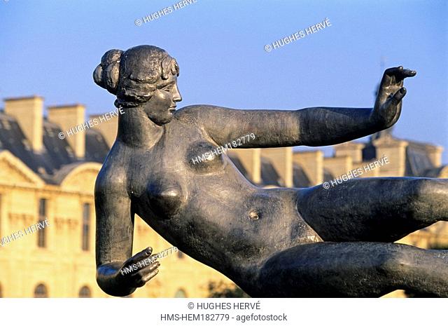France, Paris, statue of Maillol in the jardin des Tuileries