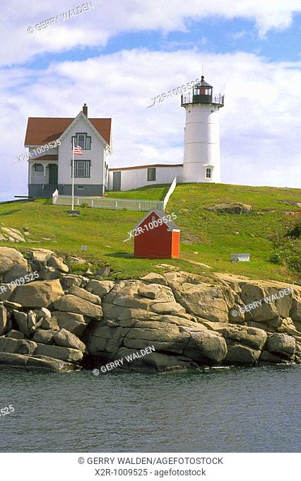 The Cape Neddick Nubble lighthouse on the entrance to the York River at York, Maine, USA