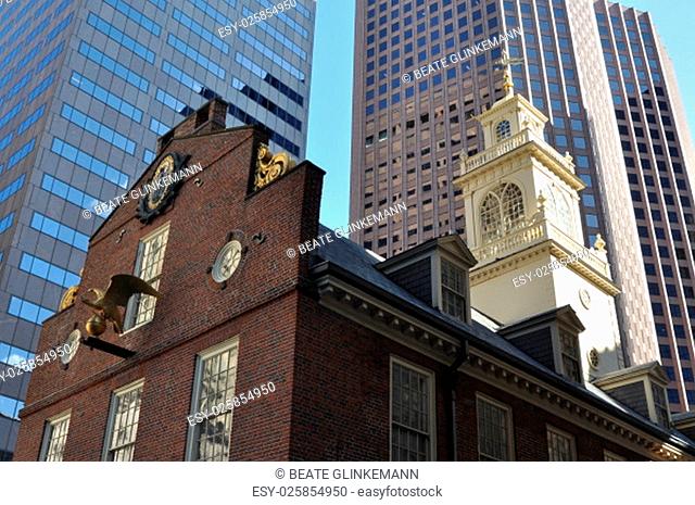 USA, Massachusetts, Boston: Old State House und Wolkenkratzer