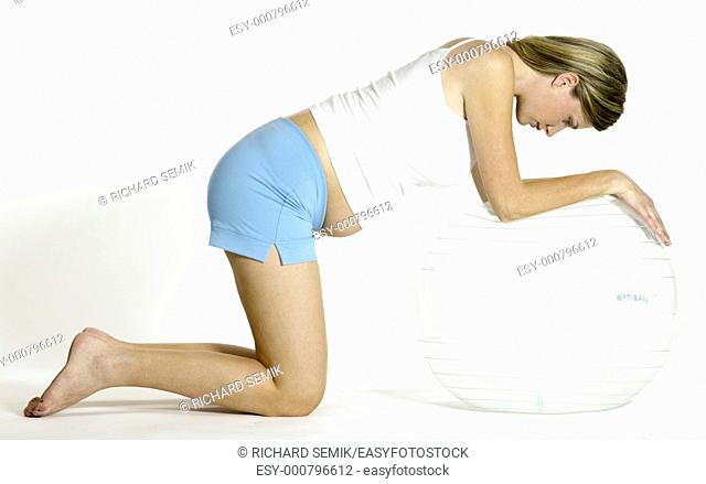 pregnat woman doing exercises