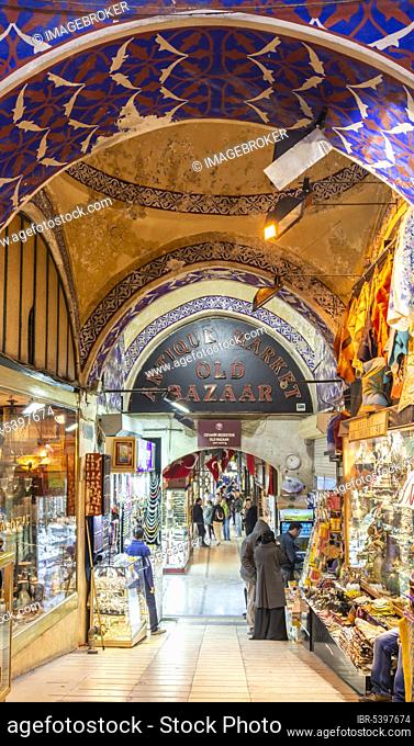 Kapali Çarsi, Grand Bazaar, Fatih, Istanbul, Turkey, Asia