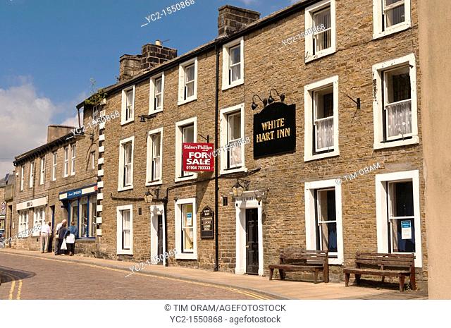 The White Hart Inn in Hawes in Wensleydale in North Yorkshire , England , Britain , Uk