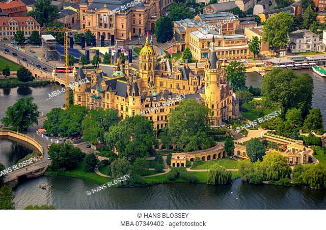 Schwerin Castle, castle garden, castle lake, Lake Schwerin, Schwerin, Mecklenburg-Vorpommern, Germany
