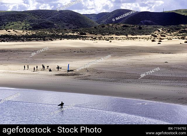 Windsurfers, Praia da Bordeira, Carraparteira, Algarve, Potugal