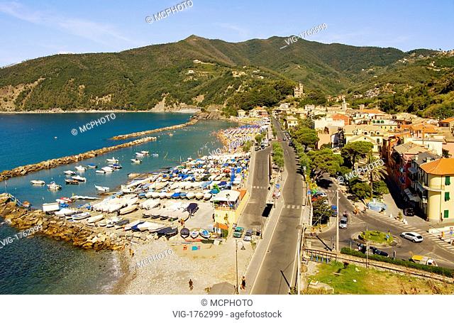 View over the small village of Moneglia a popular tourist destination in the Ligurian Coast, North West Italy.Blick ueber das Dorf Moneglia