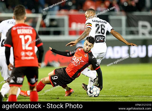 Seraing's georges Mikautadze and Charleroi's Marco Ilaimaharitra fight for the ball during a soccer match between RFC Seraing and Sporting Charleroi