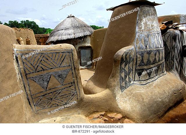 Abstract fresco murals painted by Gurunsi women on the walls of the fortified homes in Tiebele, Burkina Faso, West Africa