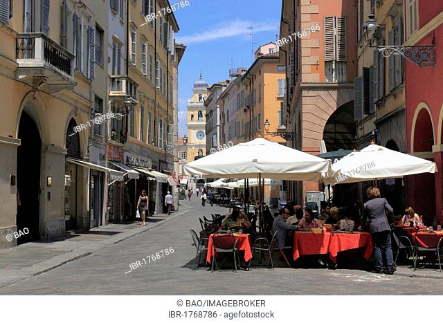 Sidewalk cafe in the historic town centre of Parma, Emilia Romagna, Italy, Europe