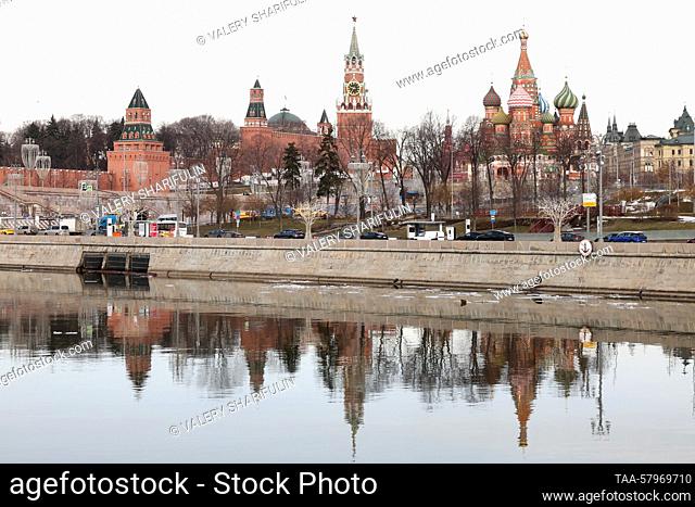 RUSSIA, MOSCOW - MARCH 20, 2023: A view of the Moscow Kremlin, St Basil's Cathedral and the Moskva River on the day of a state visit by Chinese leader Xi...