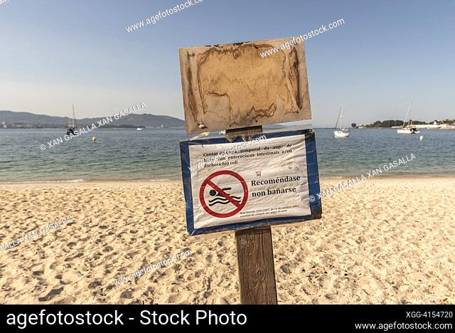 NEWS. Cangas, Pontevedra, spain. august 8th 2023. the contamination by fecal waters of the beach of Rodeira in the centre of Cangas has forced the authorities...
