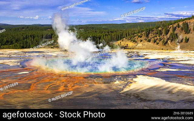 Grand Prismatic Spring, Yellowstone National Park, Wyoming USA