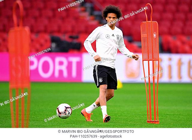 Leroy Sane (Germany). GES / Football / Nations League: Final training of the German national team in Amsterdam, 12.10.2018 Football / Soccer: Nations League:...