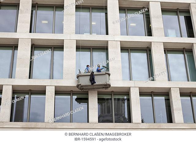 Headquarters of the London Stock Exchange, window cleaners at work, London, Great Britain, Europe