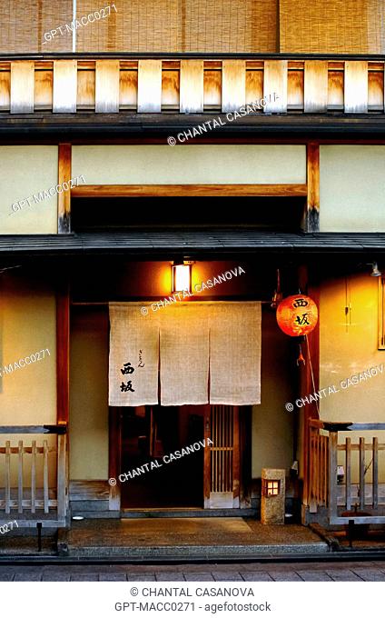 OCHAYA, A TRADITIONAL TEAHOUSE, THE PLACE WHERE THE GEISHAS GEIKO IN KYOTO AND THE APPRENTICE GEISHAS MAIKOS IN KYOTO ENTERTAIN THEIR CLIENTS, GION DISTRICT