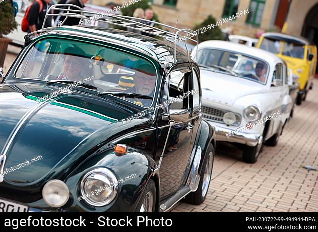 22 July 2023, Saxony-Anhalt, Blankenburg: Participants are at the start of the traditional classic car excursion ""ADAC Sachsen-Anhalt Classic""
