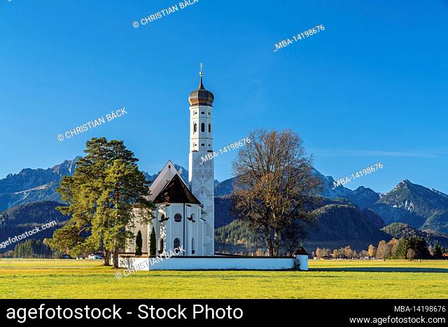 Church of St. Coloman in front of the Tannheimer Mountains, Schwangau, near Füssen, Allgäu, Bavaria, Germany