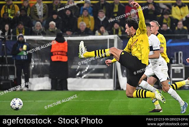 13 December 2023, North Rhine-Westphalia, Dortmund: Soccer, Champions League, Group F, Matchday 6, Group stage, Borussia Dortmund - Paris Saint-Germain