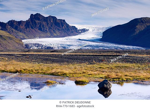 Skaftafellsjokull, impressive glacial tongue of the Vatnajokull ice cap in Skaftafell National Park, south-east Iceland Austurland, Iceland, Polar Regions
