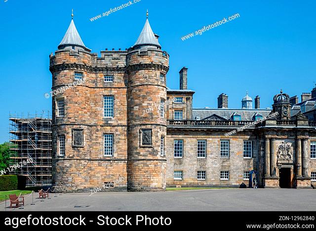 Entrance Palace of Holyrood house in Edinburgh, official residence of the Monarchy in Scotland
