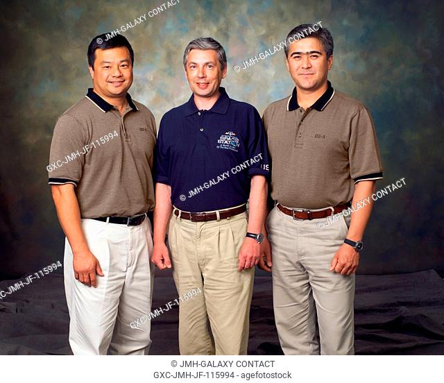 From the left, Expedition 10 Commander Leroy Chiao, Russian Space Forces Cosmonaut Yuri Shargin, Expedition 10 Flight Engineer and Soyuz Commander Salizhan...