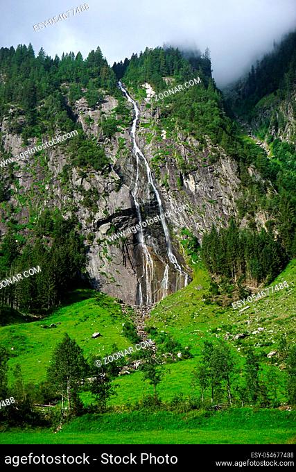 Wasserfall im Stilluptal bei Mayrhofen, Zillertal, Österreich
