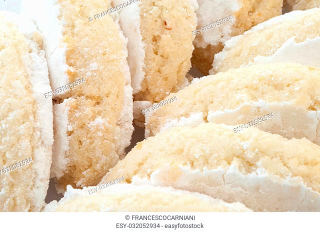 tasty characteristic cakes from Tuscany