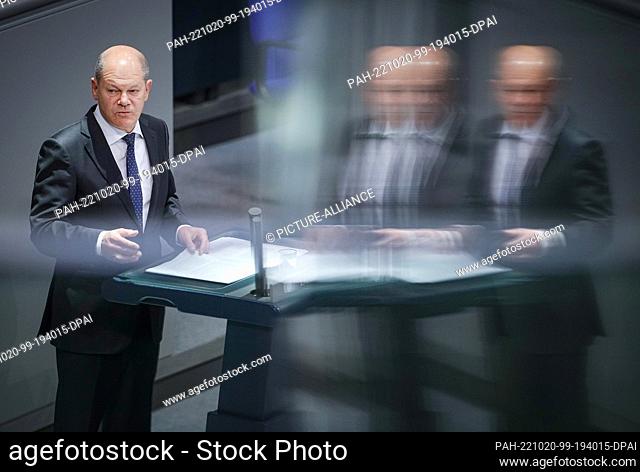 20 October 2022, Berlin: Chancellor Olaf Scholz (SPD) delivers a government statement on the European Council in the Bundestag