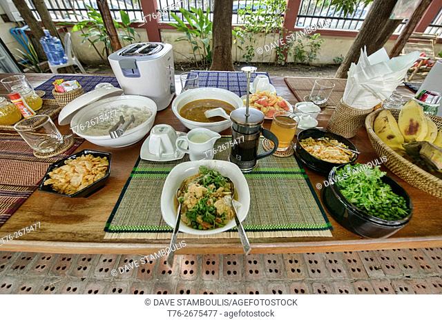 Khao Swe Shan noodles and traditional Burmese breakfast, Yangon, Myanmar