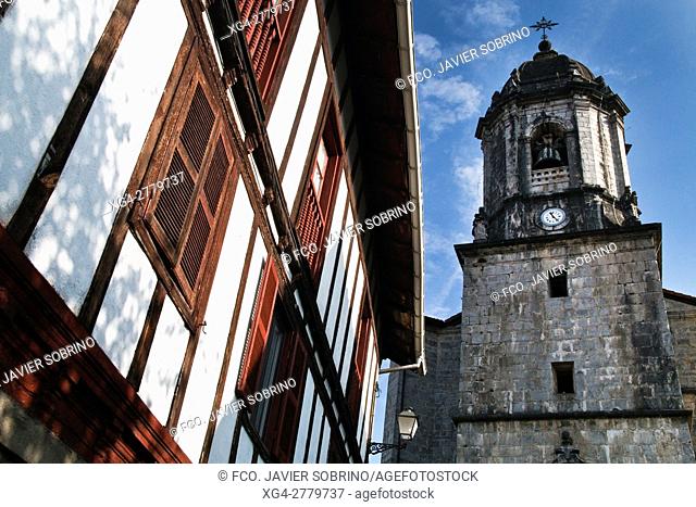 Iglesia de San Martin de Tours. Lesaka. Cinco Villas. Bortziriak. Navarra. Pirineos. España. Europa