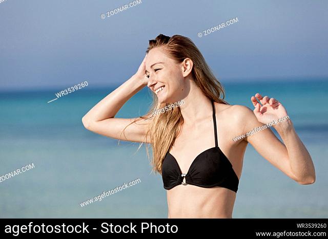 Mädchen bikini strand