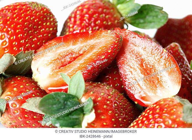 Strawberries (Fragaria), Close-up