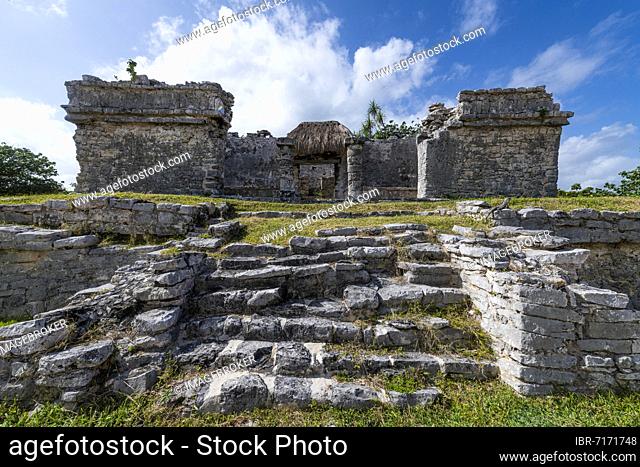 Pre-Columbian Mayan walled city Tulum, Quintana Roo, Mexico, Central America