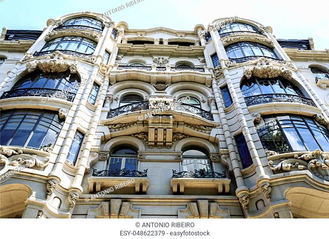 Elegante residential property of important architectural composition and decorative opulence located in Avenida da Liberdade, a prime real estate area in Lisbon