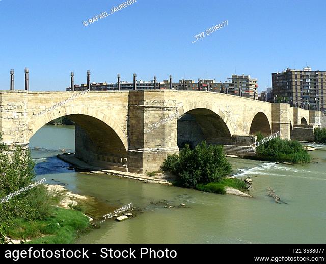 Zaragoza (Spain). The stone bridge and the parapet of San Lázaro in the city of Zaragoza