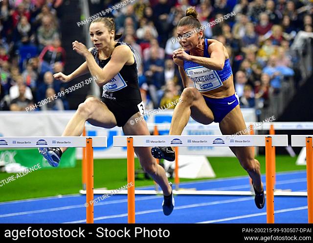 14 February 2020, Berlin: Athletics: ISTAF Indoor Women 60 meter hurdles in the Mercedes-Benz-Arena. Luca Kozak (l) from Hungary and Pamela Dutkiewicz from...