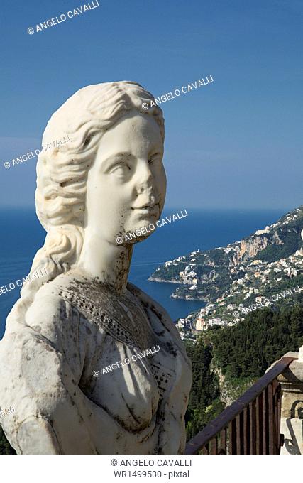 Statue on the Infinity Terrace, Villa Cimbrone, Ravello, Amalfi Coast, UNESCO World Heritage Site, Campania, Italy, Mediterranean, Europe