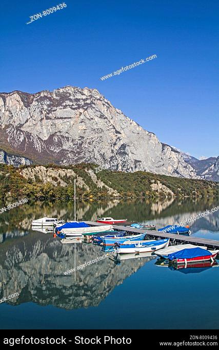 Der idyllische Lago Cavedine wurde von einem mächtigen Bergrutsch gebildet der den Fluss Sarca aufstaute