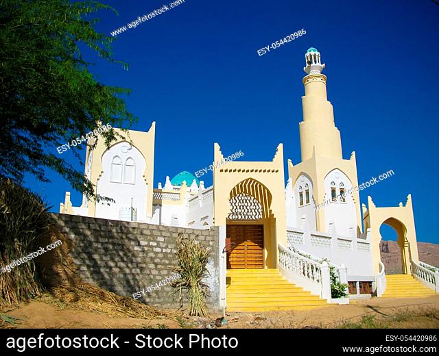Exterior view of Aidaroos mosque in Tarim, Hadhramaut, Yemen