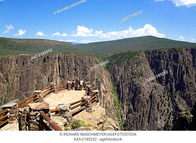 Visitors at Gunnison Viewpoint, Black Canyon of the Gunnison National Park, Colorado, USA