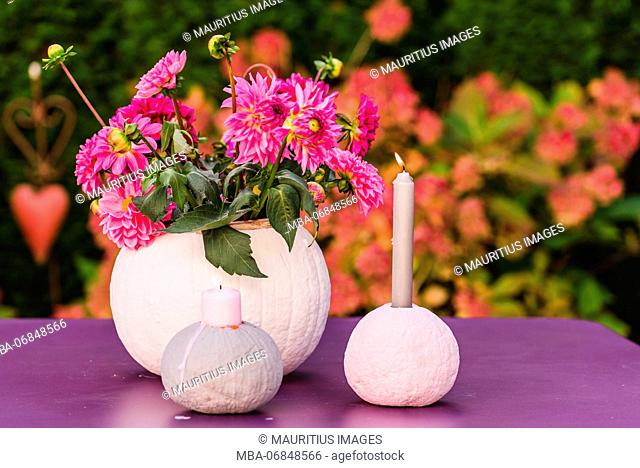 Table decoration, pumpkins, vase, flowers, candles