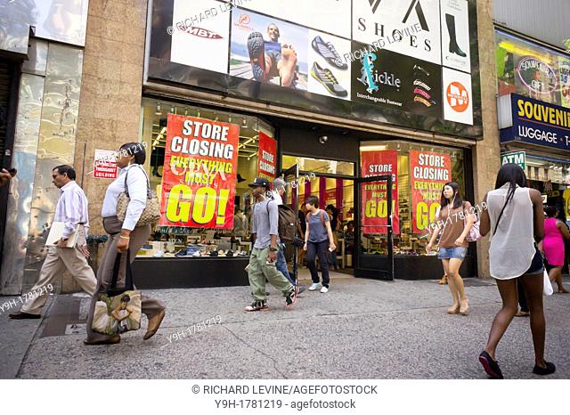 A shoe store in Herald Square in Manhattan in New York announces that it is soon going out of business